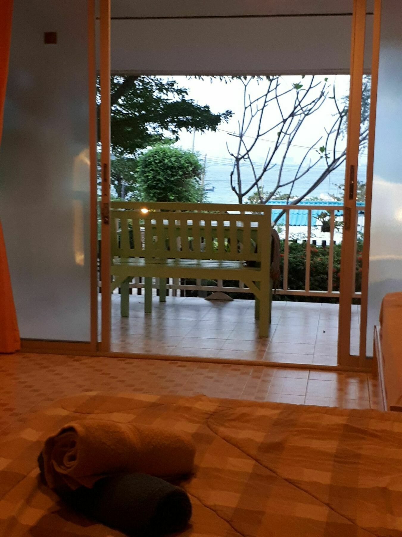 Insook Ko Larn Resort Eksteriør billede